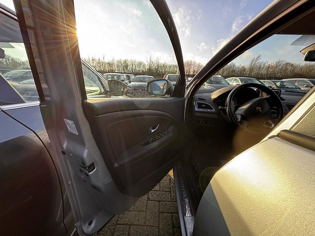 Renault megane limited tce 115 energy, 2014 - afbeelding 25 van  28