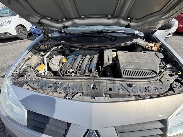 Renault megane sedan (1 4i), 2004 - afbeelding 22 van  37