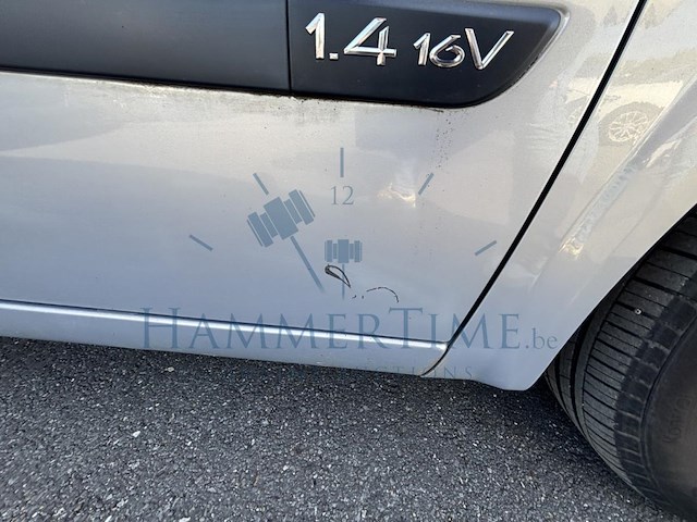 Renault megane sedan (1 4i), 2004 - afbeelding 25 van  37