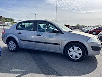 Renault megane sedan (1 4i), 2004 - afbeelding 32 van  37