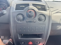 Renault megane sedan 1.6i 16v authentique confort,2004 - afbeelding 10 van  36