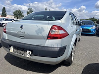 Renault megane sedan 1.6i 16v authentique confort,2004 - afbeelding 32 van  36