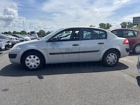 Renault megane sedan 1.6i 16v authentique confort,2004 - afbeelding 35 van  36