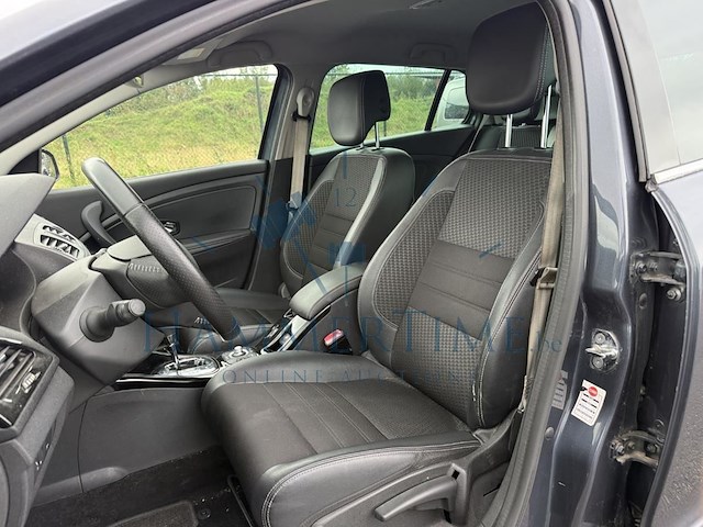Renault megane sw 1.5 dci bose edition edc 110 at, 2015 - afbeelding 2 van  32