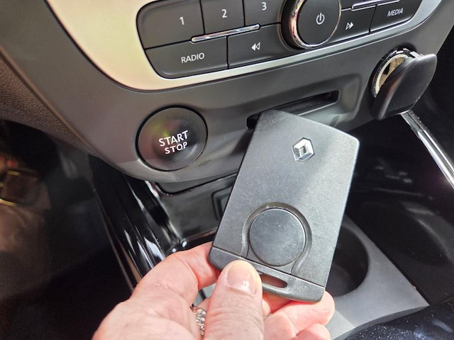 Renault megane sw 1.5 dci bose edition edc 110 at,2016 - afbeelding 40 van  45