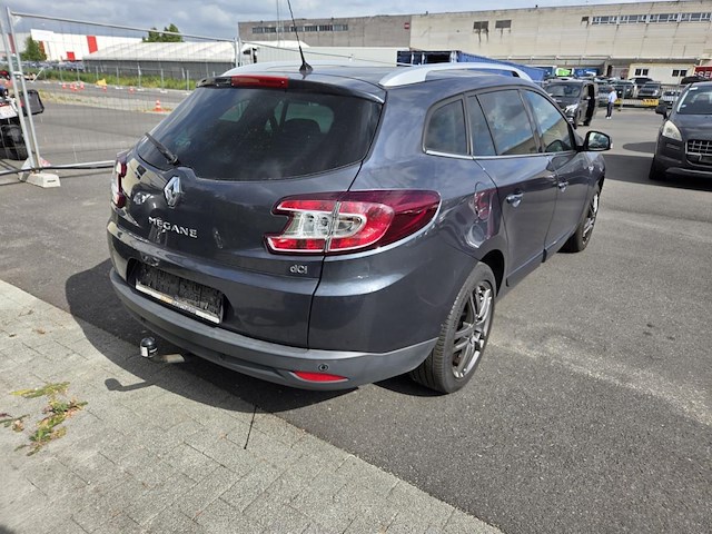 Renault megane sw 1.5 dci bose edition edc 110 at,2016 - afbeelding 41 van  45