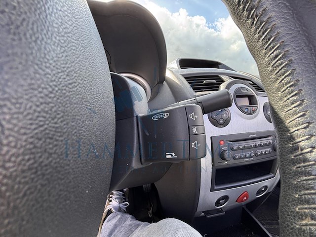 Renault megane sw 2 1 5 dci authentique confort 100 at, 2005 - afbeelding 10 van  42