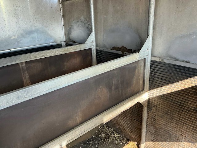 Renault midlum paardenwagen vrachtwagen - afbeelding 32 van  52