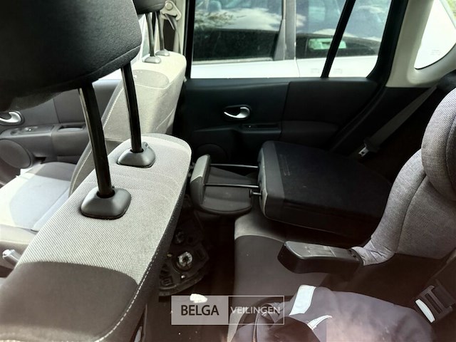 Renault modus, enkel voor vergunninghouders en erkende centra voor verschrotting - afbeelding 8 van  10