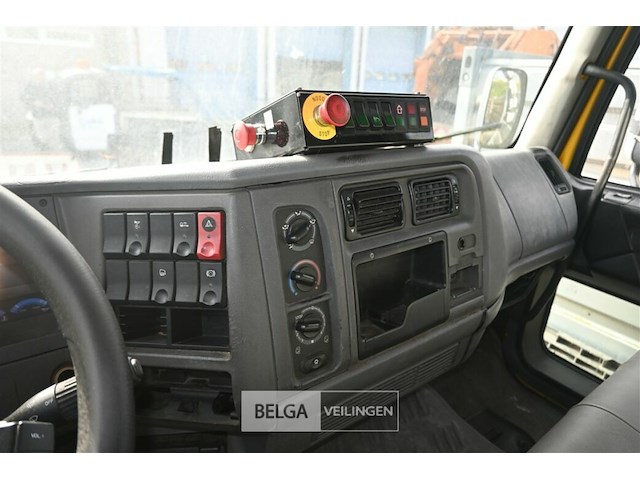 Renault ophaalwagen - afbeelding 10 van  18