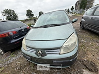 Renault personenwagen enkel voor vergunninghouders en erkende centra voor verschroting - afbeelding 2 van  8
