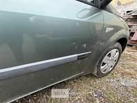 Renault personenwagen enkel voor vergunninghouders en erkende centra voor verschroting - afbeelding 5 van  8