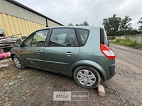 Renault personenwagen enkel voor vergunninghouders en erkende centra voor verschroting - afbeelding 8 van  8