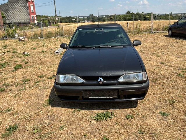 Renault r19 cabriolet karman edition vintage auto's > 15 - afbeelding 3 van  46
