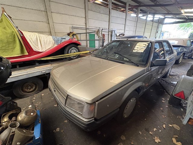 Renault r25 - afbeelding 1 van  19