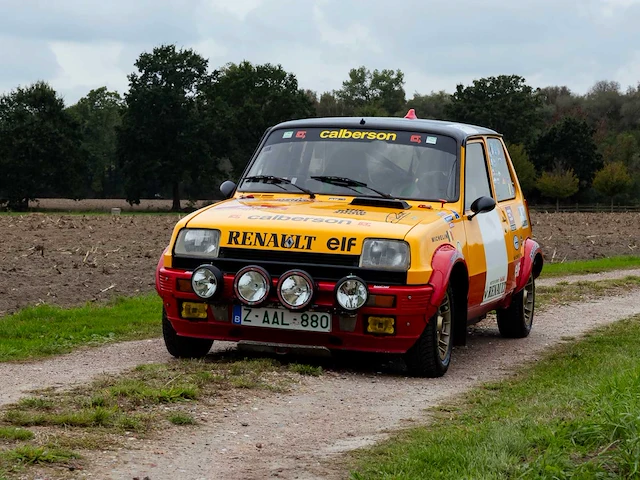 Renault r5 alpine oldtimer - afbeelding 18 van  26