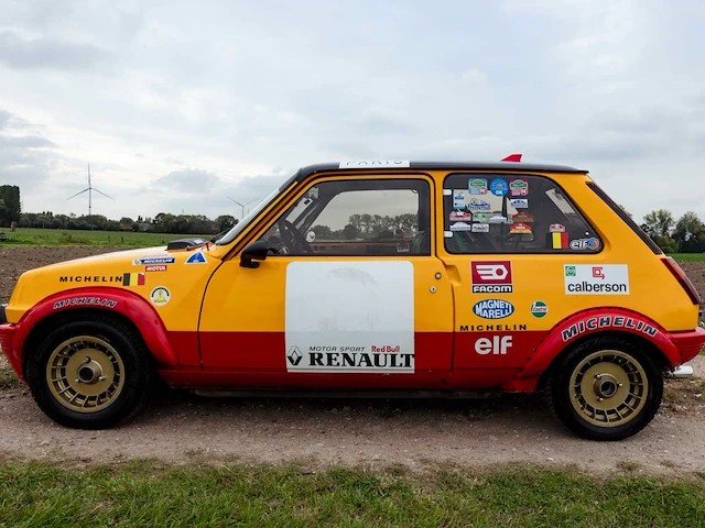 Renault r5 alpine oldtimer - afbeelding 23 van  28