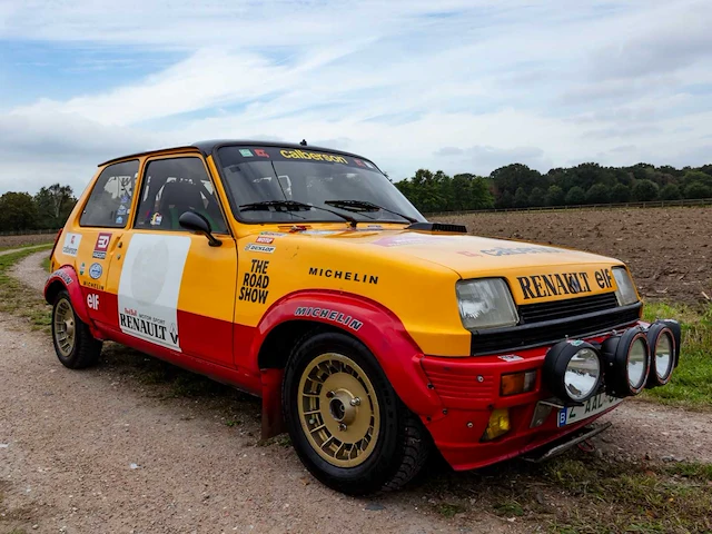 Renault r5 alpine oldtimer - afbeelding 25 van  28