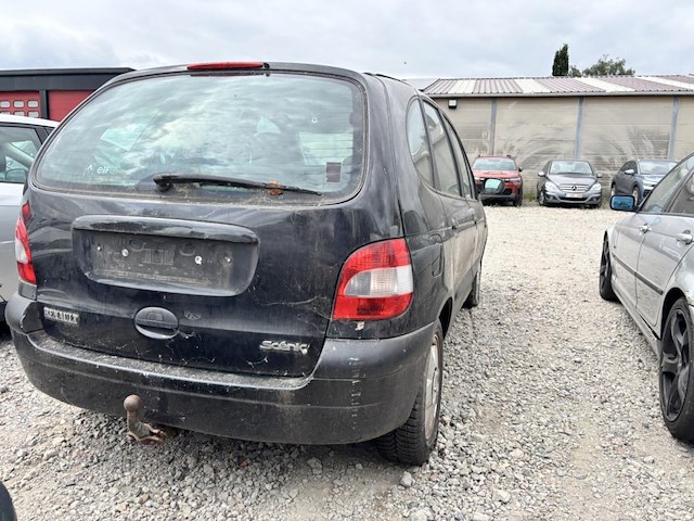 Renault scenic - afbeelding 4 van  8