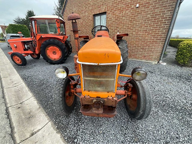 Renault super 5 en super 7 vintage tractor - afbeelding 8 van  29