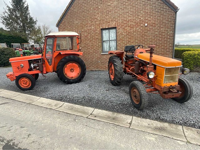 Renault super 5 en super 7 vintage tractor - afbeelding 1 van  29