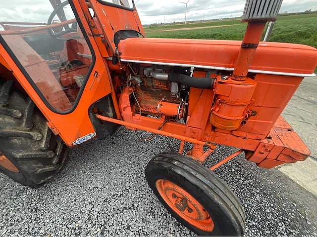 Renault super 5 en super 7 vintage tractor - afbeelding 18 van  29