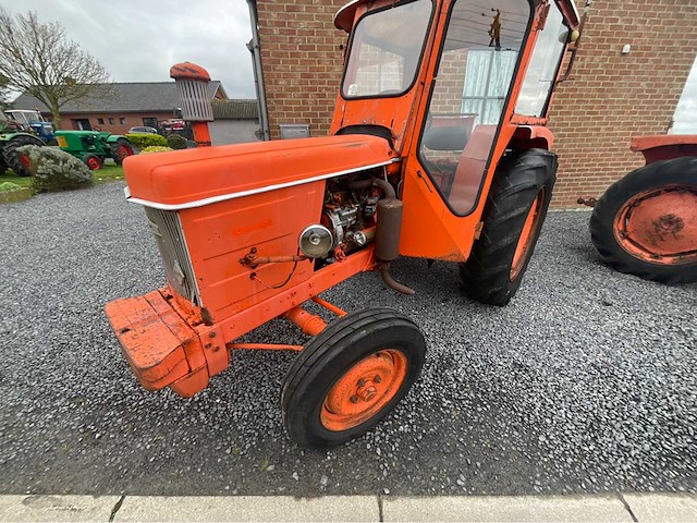 Renault super 5 en super 7 vintage tractor - afbeelding 26 van  29