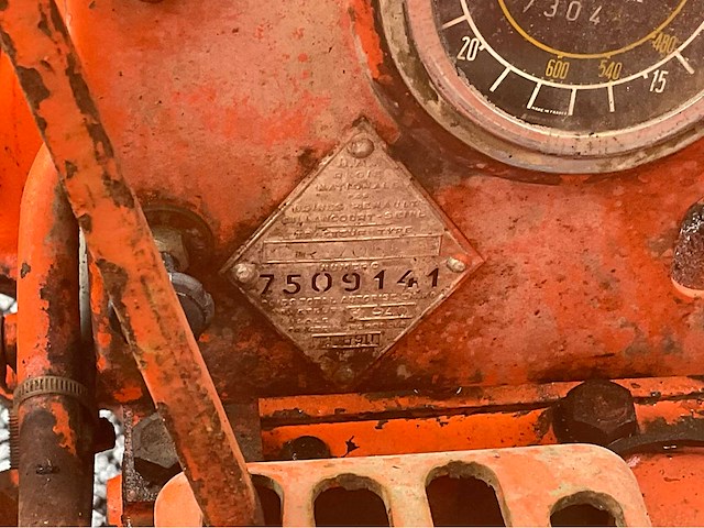 Renault super 5 en super 7 vintage tractor - afbeelding 11 van  18