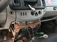 Renault traffic lichte vrachtwagen - afbeelding 2 van  24