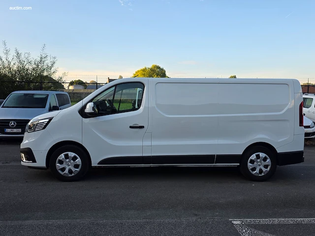 Renault trafic grand confort l2h1 dci 150 2024 - afbeelding 33 van  37