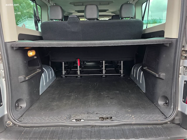 Renault trafic grand passenger intens blue dci... - afbeelding 20 van  39