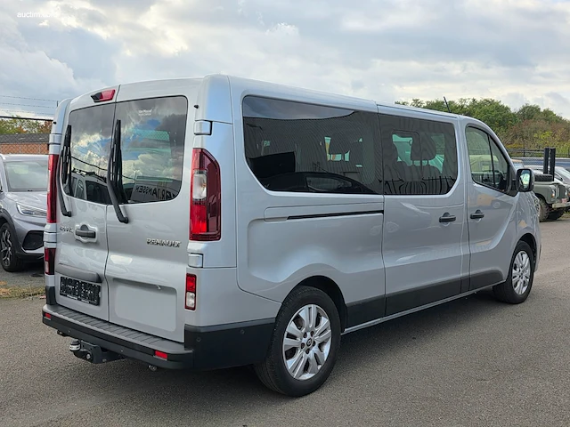 Renault trafic grand passenger intens blue dci... - afbeelding 31 van  36