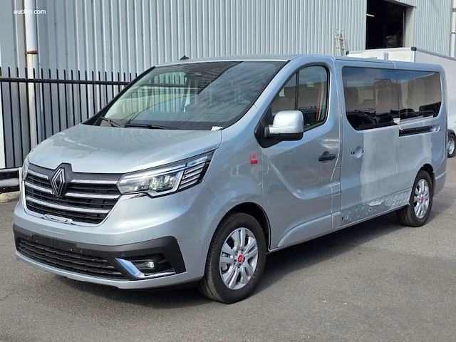 Renault trafic l2h1 minibus red combi fwd 2026 - afbeelding 1 van  41
