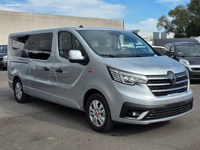 Renault trafic l2h1 minibus red combi fwd 2026 - afbeelding 12 van  41