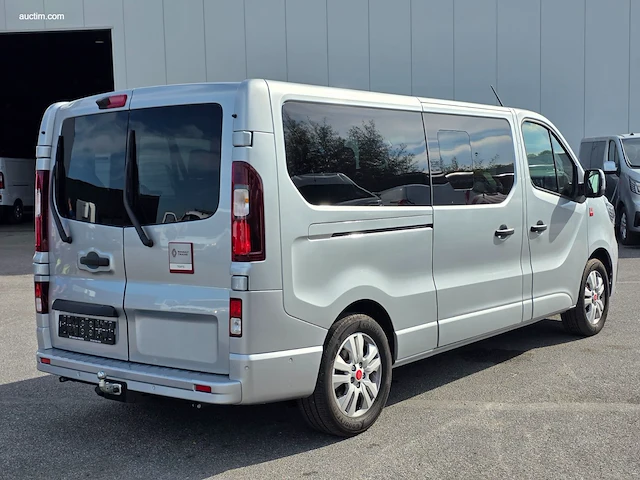 Renault trafic l2h1 minibus red combi fwd 2026 - afbeelding 23 van  33