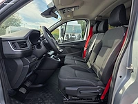 Renault trafic l2h1 minibus red combi fwd 2026 - afbeelding 31 van  33