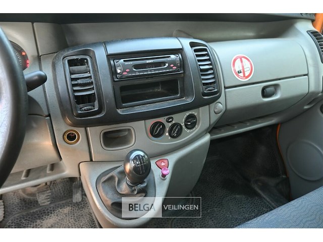 Renault trafic lichte vrachtwagen - afbeelding 21 van  22
