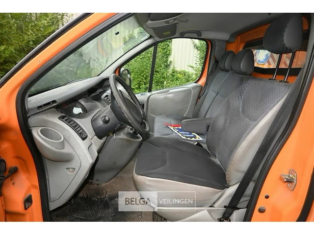 Renault trafic lichte vrachtwagen - afbeelding 18 van  21