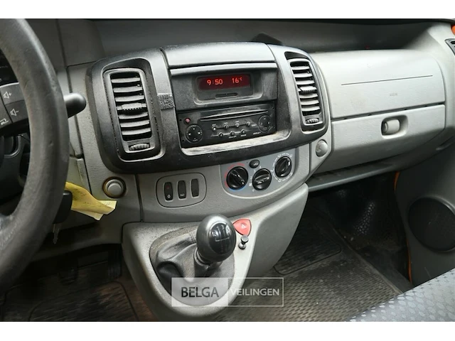 Renault trafic lichte vrachtwagen - afbeelding 19 van  21
