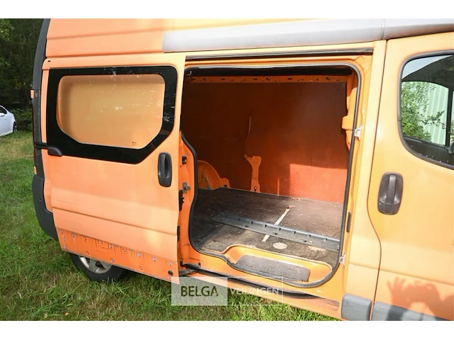 Renault trafic lichte vrachtwagen - afbeelding 17 van  25