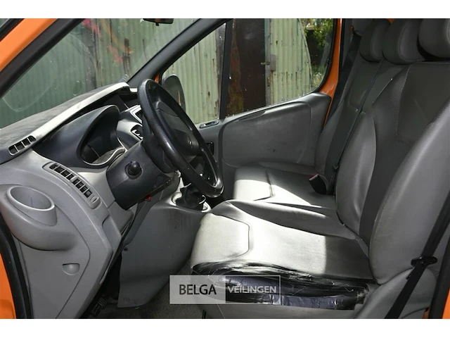 Renault trafic lichte vrachtwagen - afbeelding 24 van  25