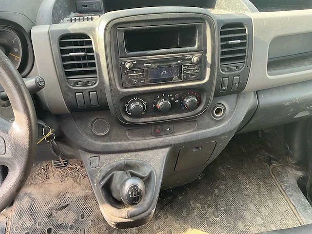 Renault trafic van - afbeelding 6 van  30