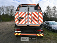Renault veegwagen met itm johnston opbouw - afbeelding 13 van  25