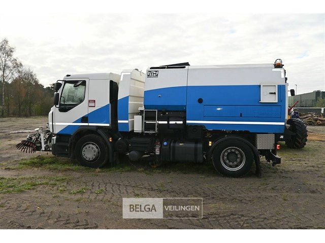 Renault veegwagen met itm johnston opbouw - afbeelding 15 van  25