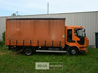 Renault vrachtwagen met dhollandia laadklep - afbeelding 2 van  17