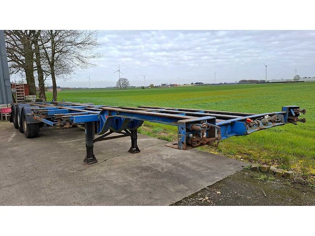 Renders - laaglader - low loader - afbeelding 1 van  2
