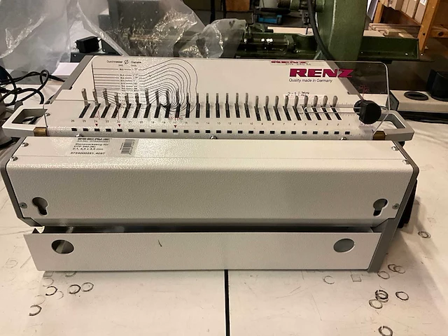 Renz dtp 340 (m) ponsmachine - afbeelding 1 van  8