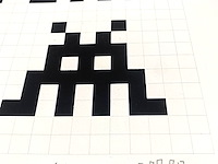 "repitition, variation, evolution" by invader (2017) - afbeelding 3 van  9