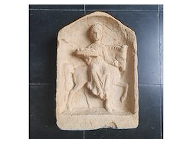 Replica fresco vrouw op paard - afbeelding 1 van  2