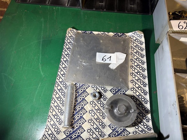 Reservewiel-houder - afbeelding 1 van  2